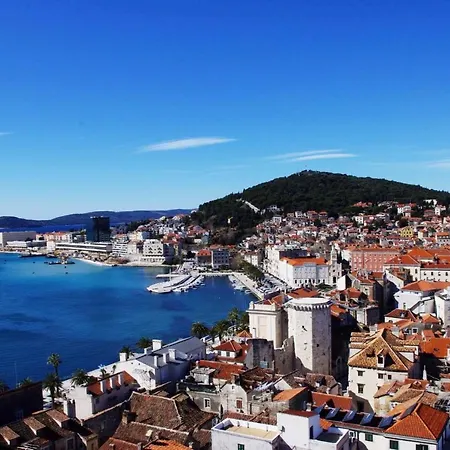 Modern With Balcony Near Shopping Mall * Split