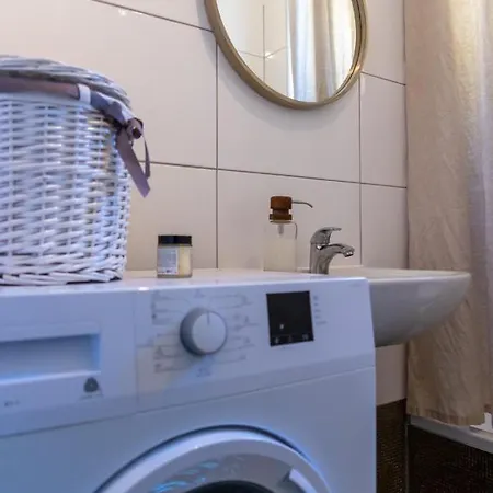 Modern With Balcony Near Shopping Mall * Split