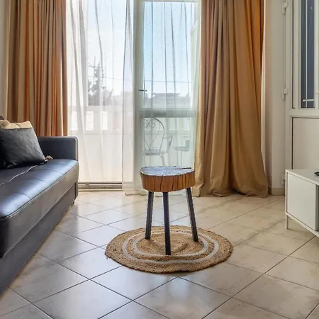 Modern With Balcony Near Shopping Mall Split