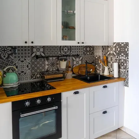 Appartement Modern With Balcony Near Shopping Mall *